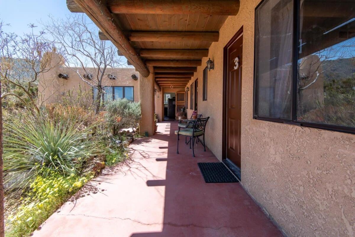 Renovated Lodge - Room 3 With Pool Access Joshua Tree Dış mekan fotoğraf